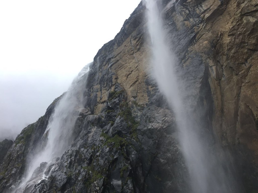 那年那时雨崩神瀑